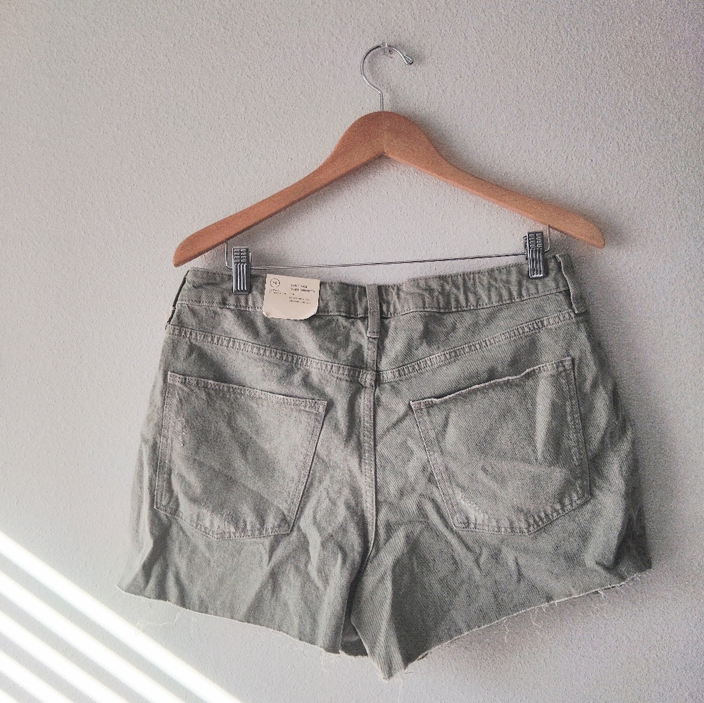 Universal Thread Vintage Mid Rise Shorts - Picture 2 of 4